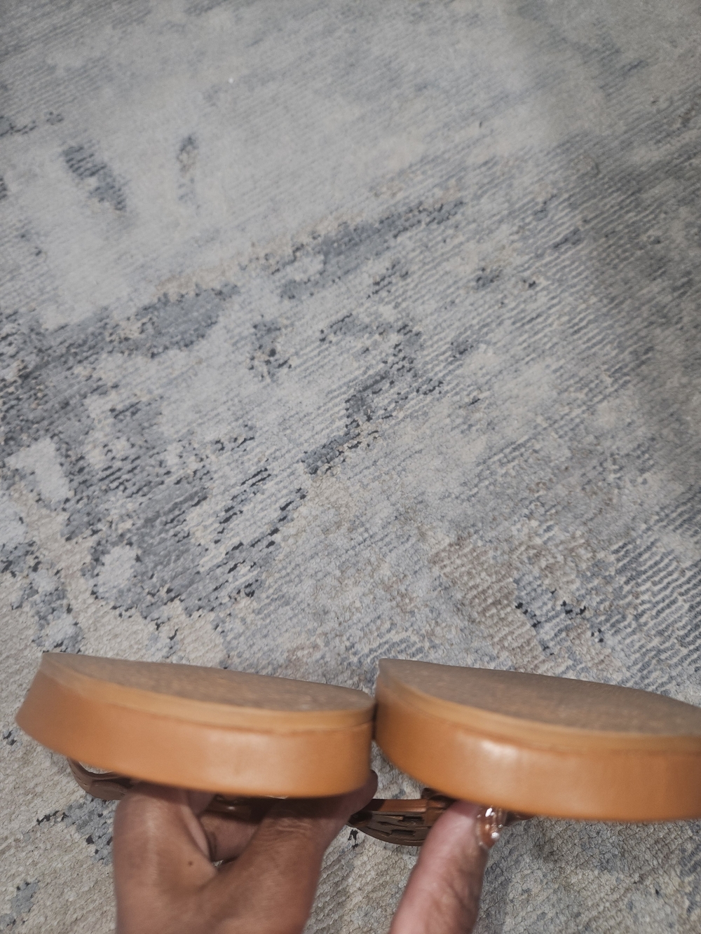 Tory Burch Miller Leather Thong Sandals - Cognac - Picture 4 of 7
